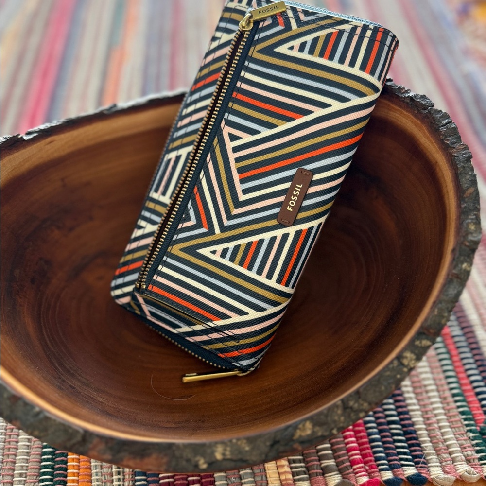 Fossil Multicolor Striped Wallet - Picture 7 of 8